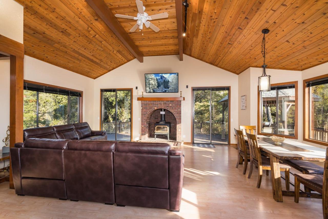 Casa Rio Yosemite -Waterfall Plus 9 Acres Oakhurst Buitenkant foto